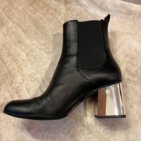Gucci ankle boots, 2,7 inches heels. Black color with mirror heels. Size 39 - Picture 2 of 8